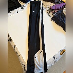Nike Track Pants Youth - Size 14-16 (L)